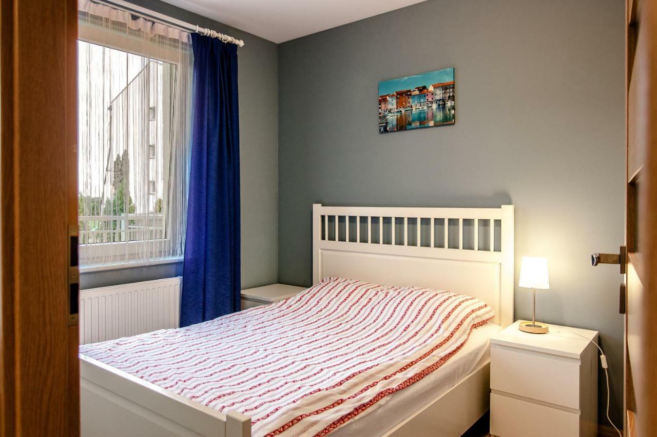 Apartament Kapitanski Bursztynowe Komnaty Darlowko Exterior photo