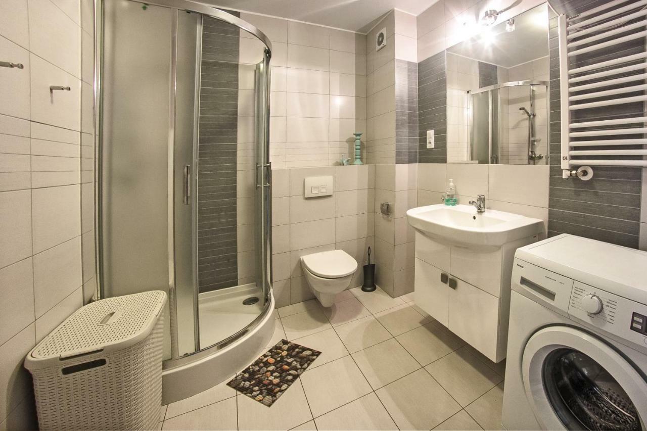 Apartament Kapitanski Bursztynowe Komnaty Darlowko Exterior photo
